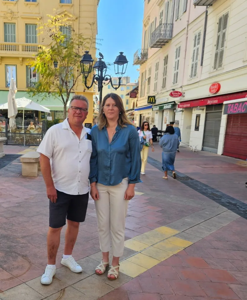 Place Georges Clémenceau, à Menton, à deux pas de la boutique Augustin Menton