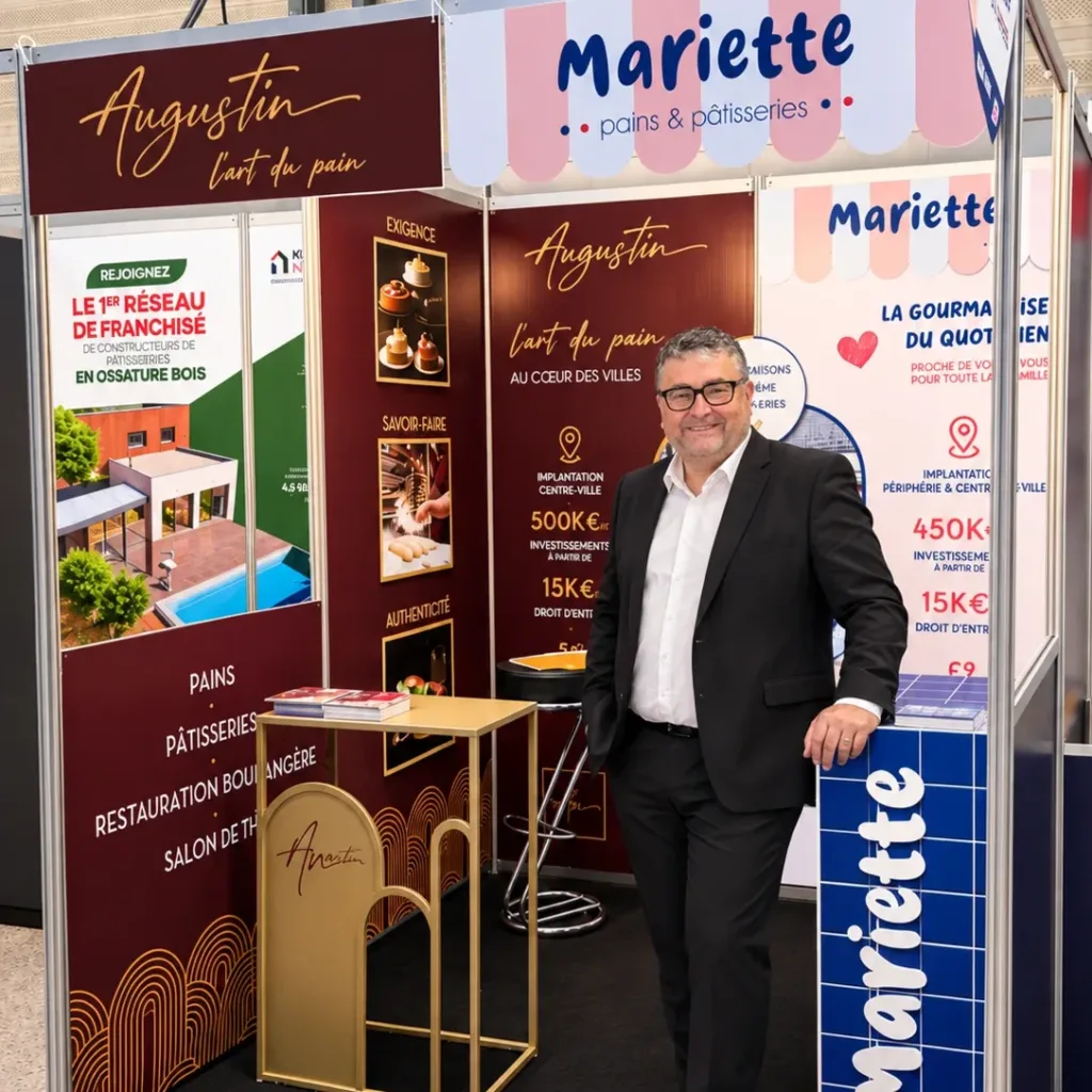 Le stand commun Augustin et Mariette au Forum Franchise, avec Régis Halbert, équipe développement du Groupe BC-CAP
